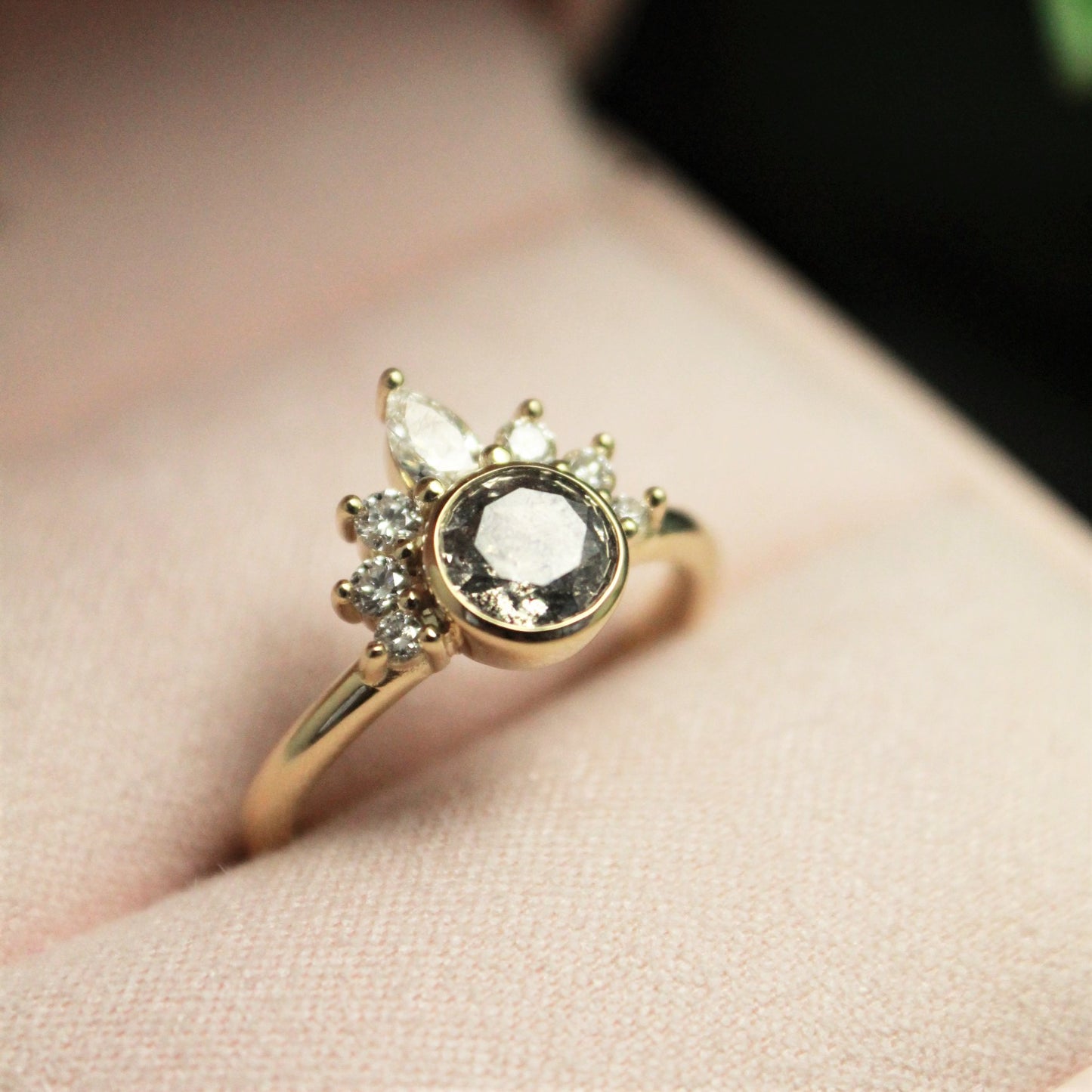 OAK Salt and pepper diamond ring