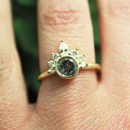 OAK Salt and pepper diamond ring